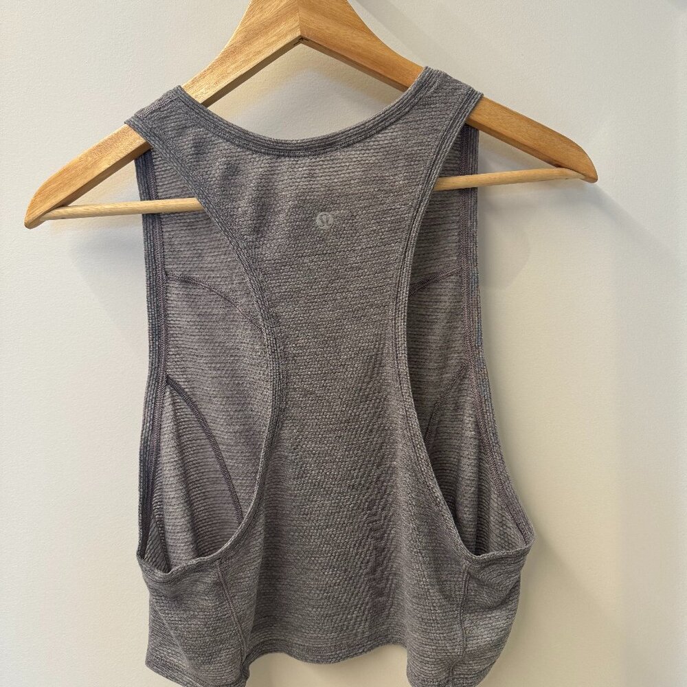 Lululemon training top